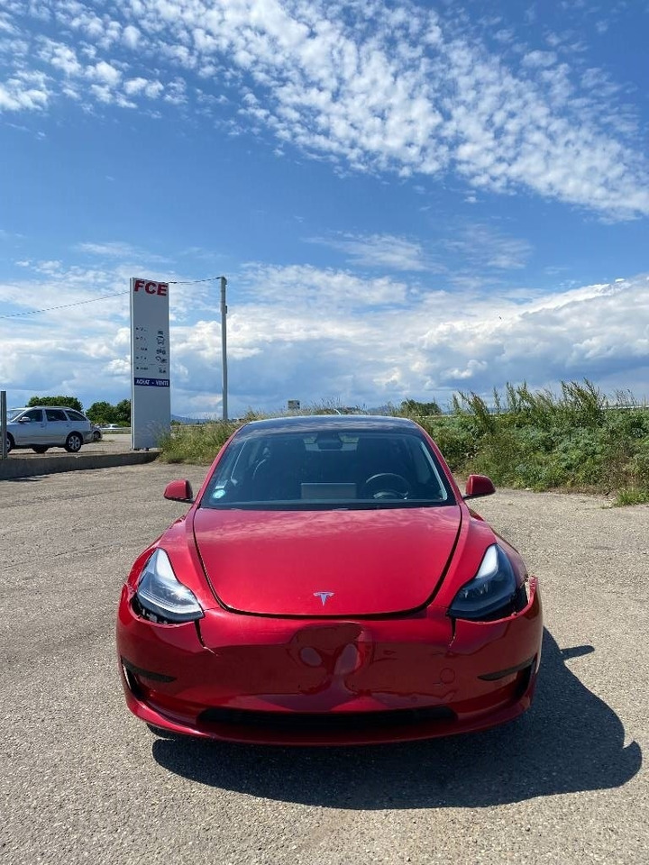 Tesla MODEL 3 5YJ3 - Rwd Carte Grise Française endommagé - Легковой автомобиль: фото 2 Tesla MODEL 3 5YJ3 - Rwd Carte Grise Française endommagé - Легковой автомобиль: фото 2