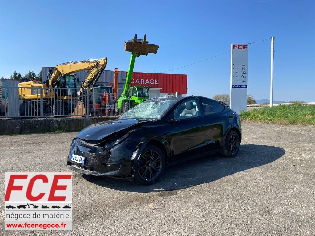 Tesla Model Y RWD/Origine Française endommagée - Седан: фото 1 Tesla Model Y RWD/Origine Française endommagée - Седан: фото 1
