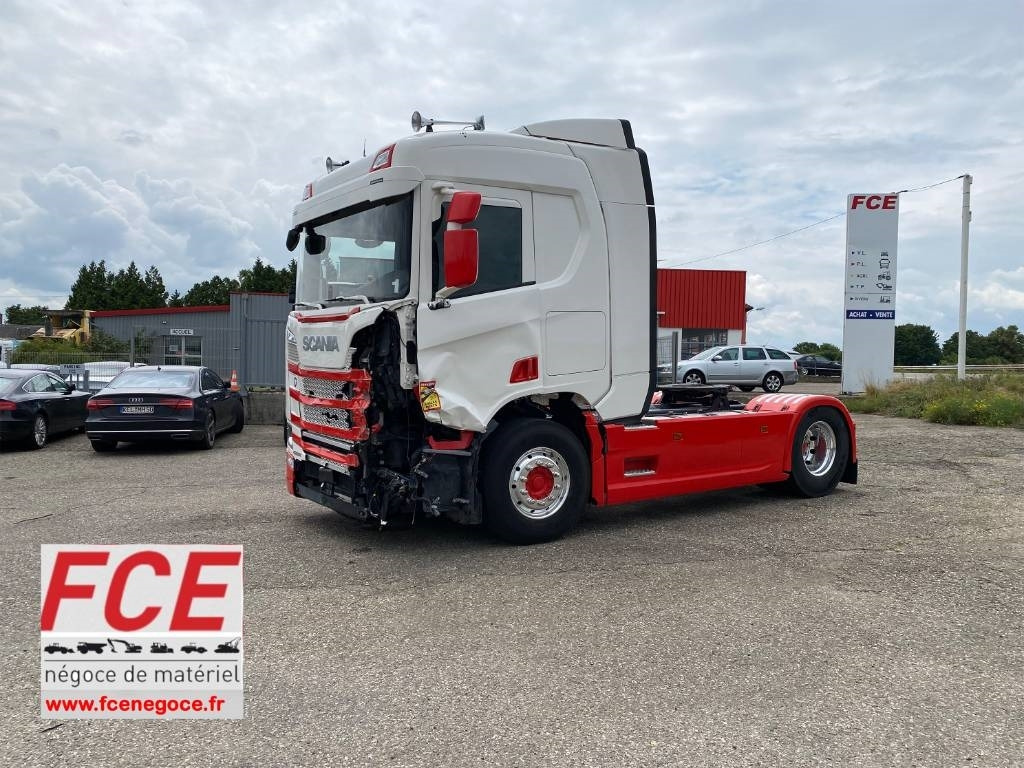 Scania R 460 A4x2NA / RETARDER endommagé - Тягач: фото 1 Scania R 460 A4x2NA / RETARDER endommagé - Тягач: фото 1
