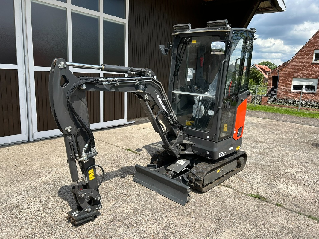 Eurocomach 19ZT - Мини-экскаватор: фото 1 Eurocomach 19ZT - Мини-экскаватор: фото 1