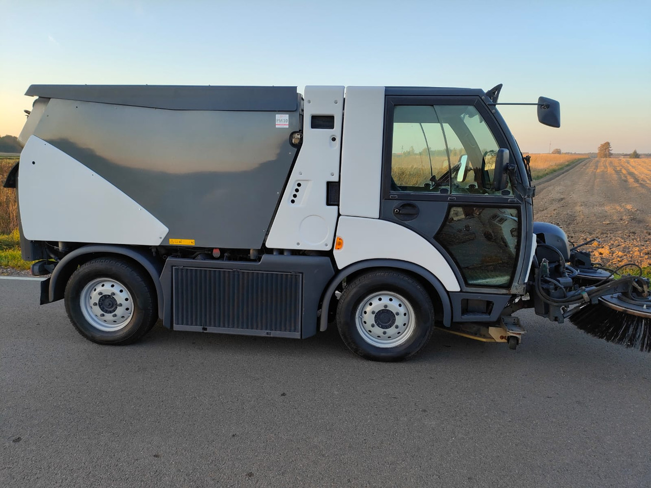 HAKO CITYMASTER 2200 - Промышленная подметальная машина: фото 5 HAKO CITYMASTER 2200 - Промышленная подметальная машина: фото 5
