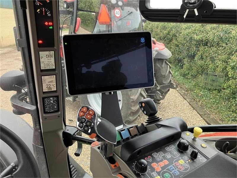 Case IH Maxxum 145 CVX - Трактор: фото 4 Case IH Maxxum 145 CVX - Трактор: фото 4