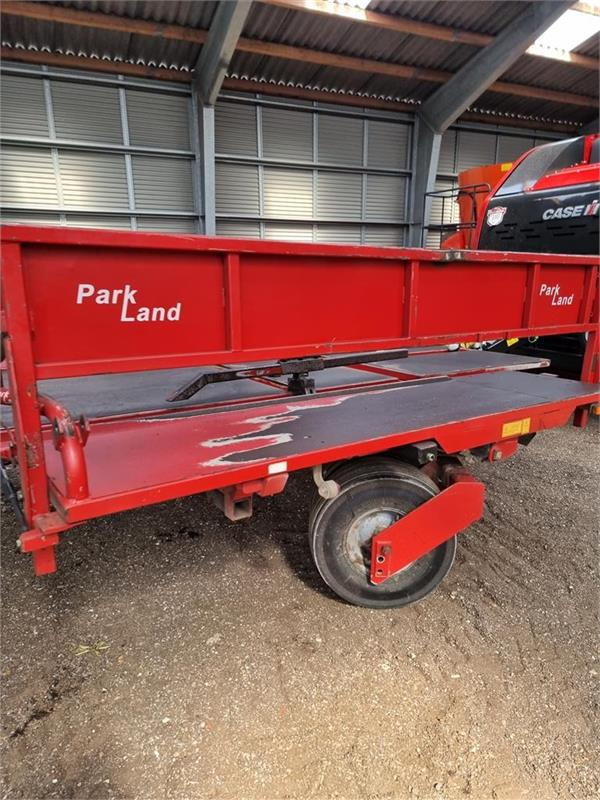 Пресс-подборщик тюковый Massey Ferguson >190 bigpallepresser Parkland Ballevogn: фото 5