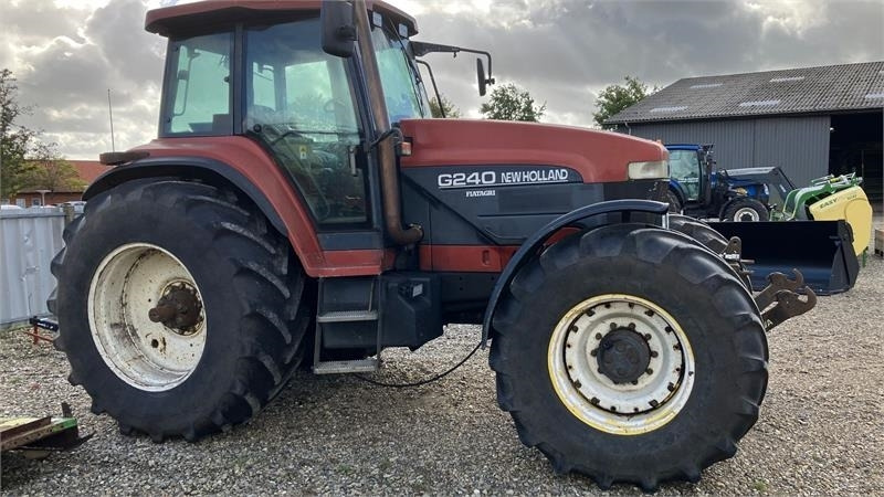 New Holland G 240 SS - Трактор: фото 2 New Holland G 240 SS - Трактор: фото 2