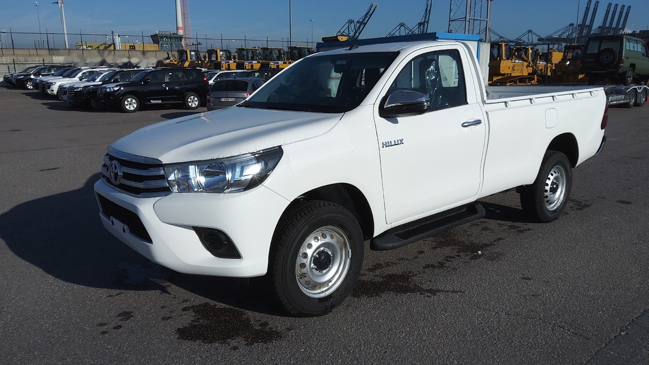 Toyota Hilux / Revo Pick-up single Cab pack security 2.4L Turbo Diesel Manual - Легковой автомобиль: фото 1 Toyota Hilux / Revo Pick-up single Cab pack security 2.4L Turbo Diesel Manual - Легковой автомобиль: фото 1