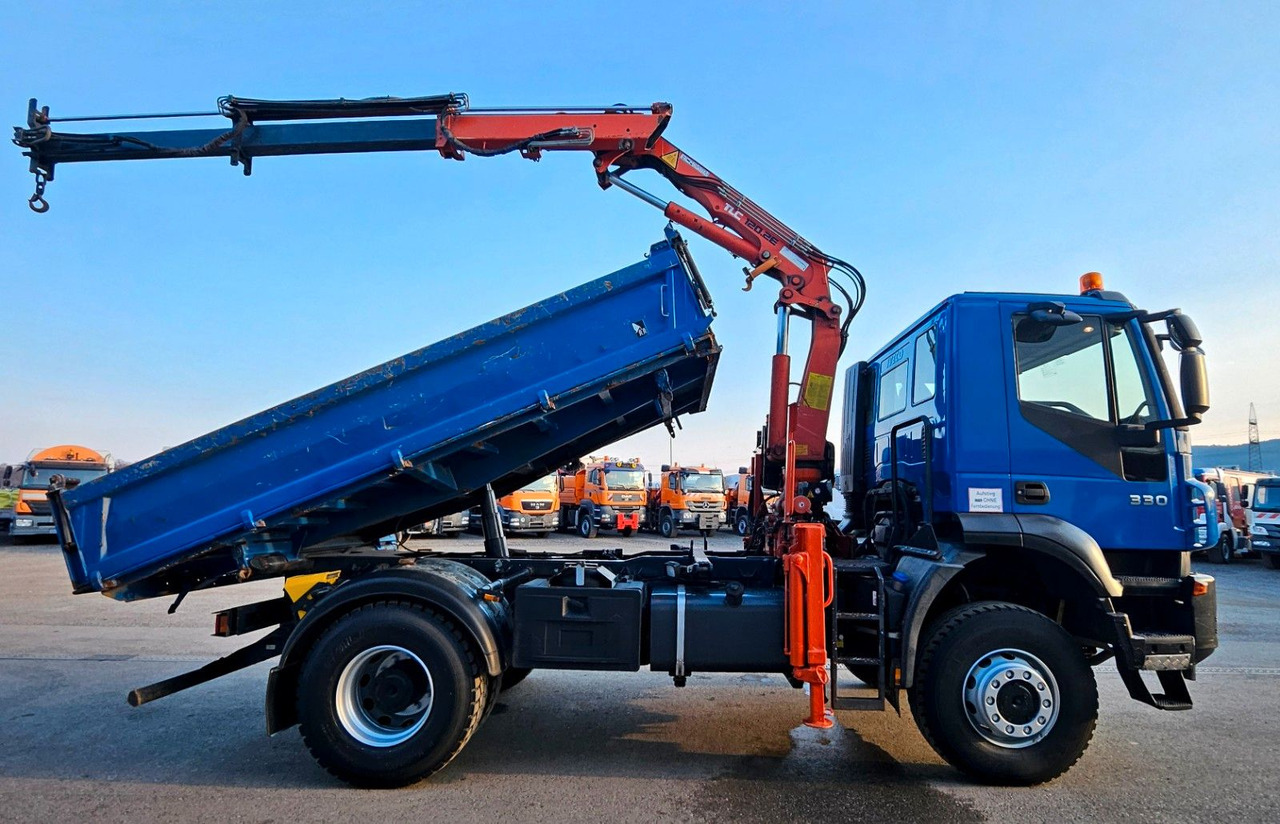 Iveco Trakker 190T33 4x4 Euro5 Kran Atlas 120.2E Funk - Самосвал, Автоманипулятор: фото 2 Iveco Trakker 190T33 4x4 Euro5 Kran Atlas 120.2E Funk - Самосвал, Автоманипулятор: фото 2