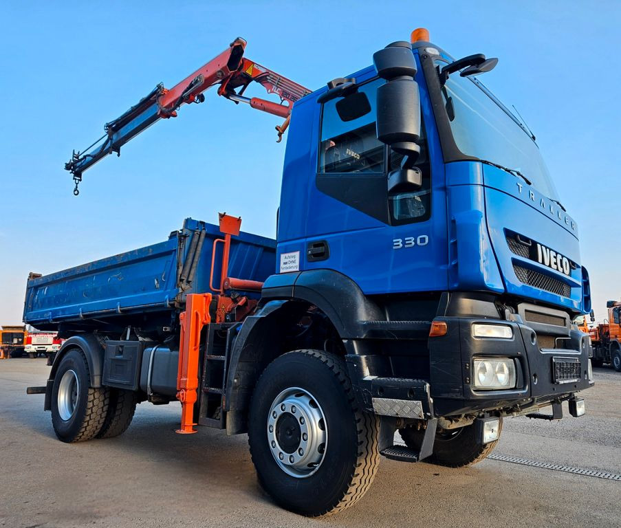 Iveco Trakker 190T33 4x4 Euro5 Kran Atlas 120.2E Funk Iveco Trakker 190T33 4x4 Euro5 Kran Atlas 120.2E Funk - Самосвал, Автоманипулятор: фото 3 Iveco Trakker 190T33 4x4 Euro5 Kran Atlas 120.2E Funk Iveco Trakker 190T33 4x4 Euro5 Kran Atlas 120.2E Funk - Самосвал, Автоманипулятор: фото 3
