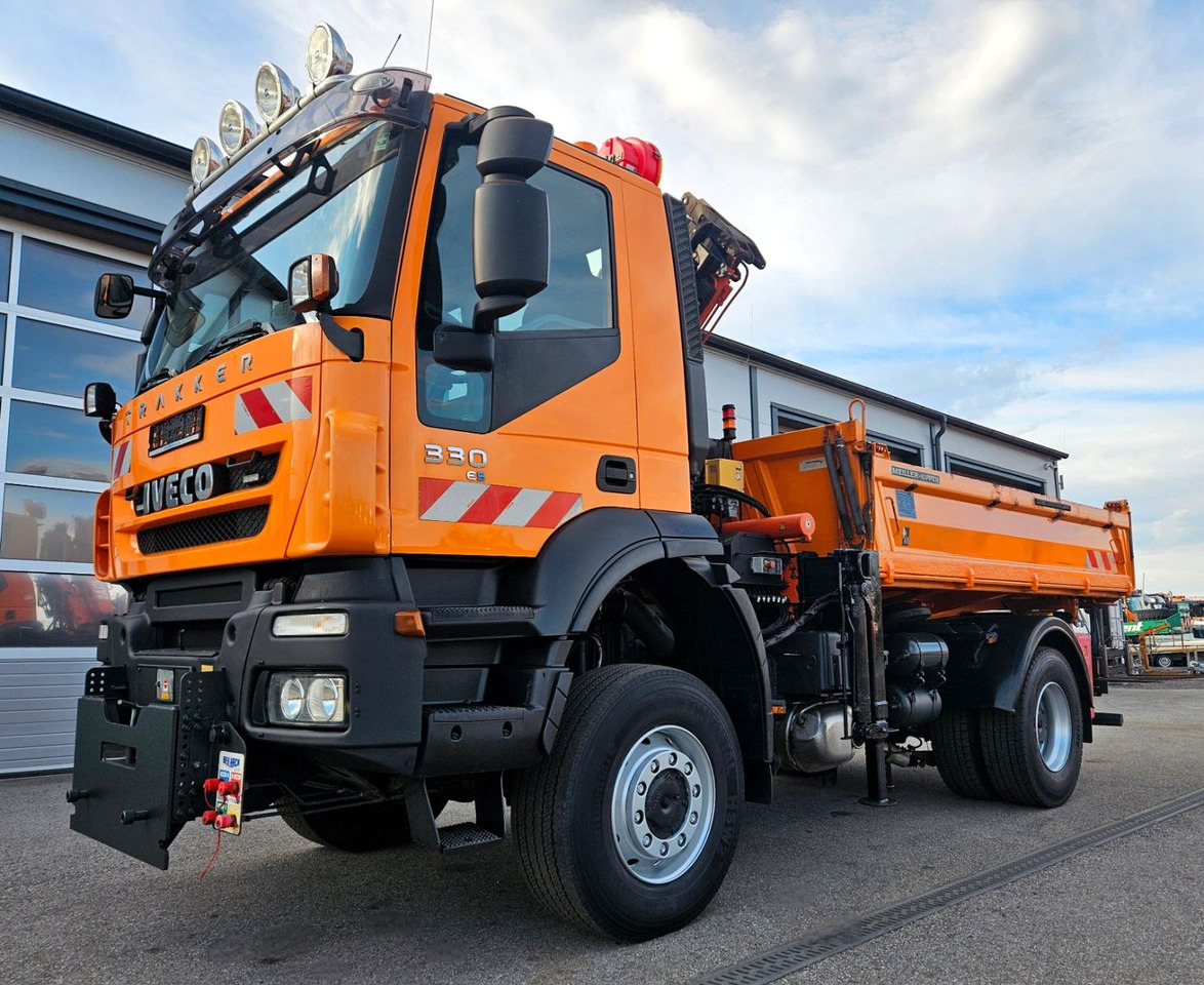 Iveco Trakker 190T33 4x4 Euro5 Kran Atlas Funk - Самосвал, Автоманипулятор: фото 1 Iveco Trakker 190T33 4x4 Euro5 Kran Atlas Funk - Самосвал, Автоманипулятор: фото 1
