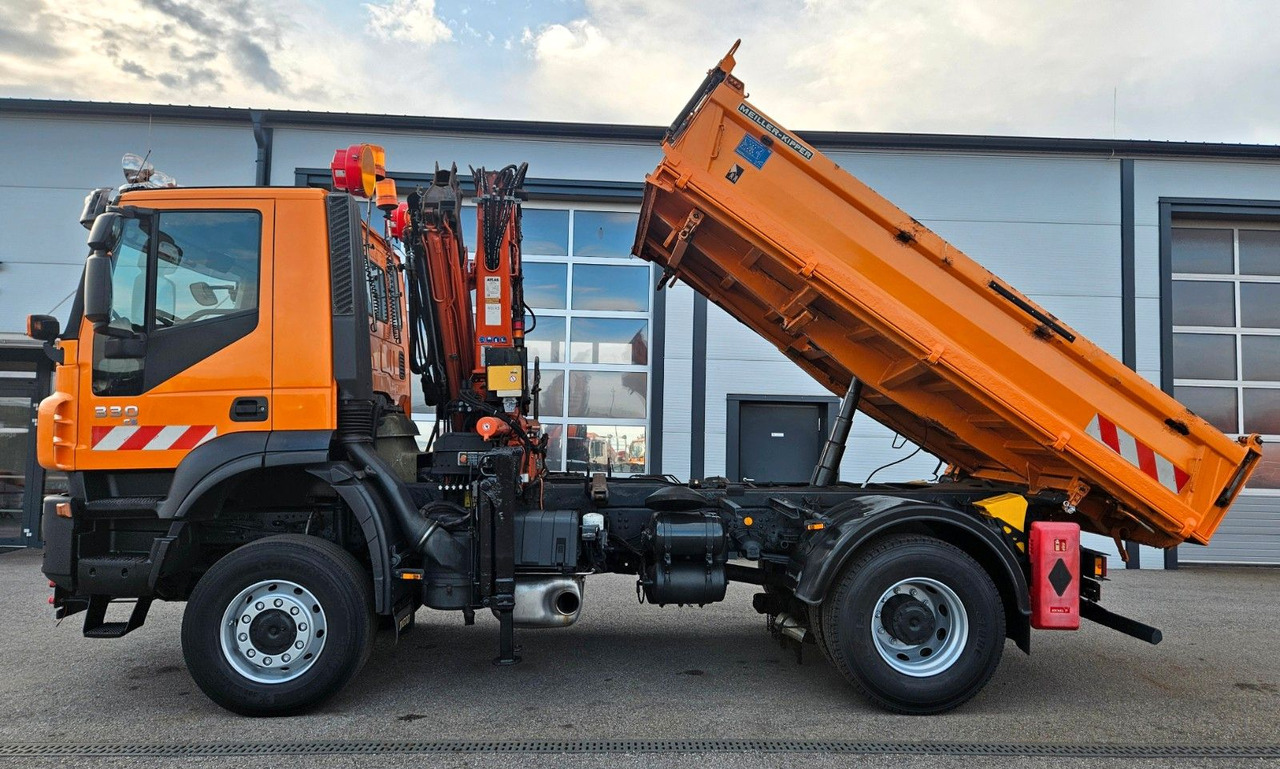 Iveco Trakker 190T33 4x4 Euro5 Kran Atlas Funk - Самосвал, Автоманипулятор: фото 2 Iveco Trakker 190T33 4x4 Euro5 Kran Atlas Funk - Самосвал, Автоманипулятор: фото 2