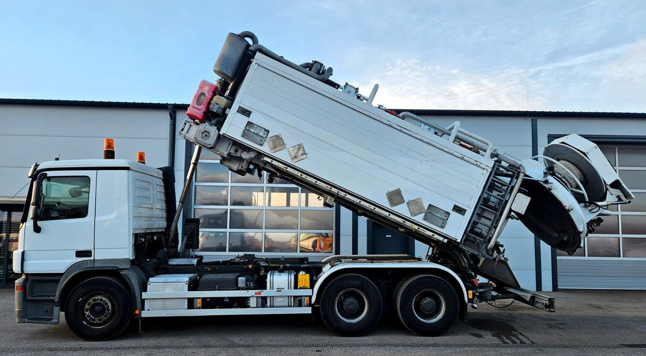 Mercedes-Benz ACTROS 2641 HOLZMANN Tankreiniger Saug-Druck ADR - Ассенизатор: фото 2 Mercedes-Benz ACTROS 2641 HOLZMANN Tankreiniger Saug-Druck ADR - Ассенизатор: фото 2