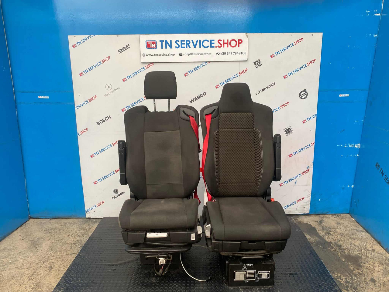 Sedili Renault Gamma T 520 - Кабина и интерьер: фото 1 Sedili Renault Gamma T 520 - Кабина и интерьер: фото 1