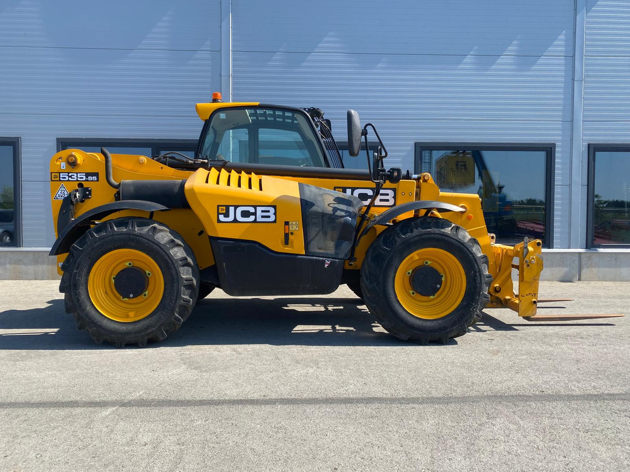 JCB 535-95 - Телескопический погрузчик: фото 2 JCB 535-95 - Телескопический погрузчик: фото 2