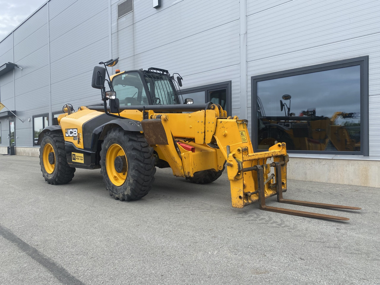 JCB 540-140 - Телескопический погрузчик: фото 3 JCB 540-140 - Телескопический погрузчик: фото 3