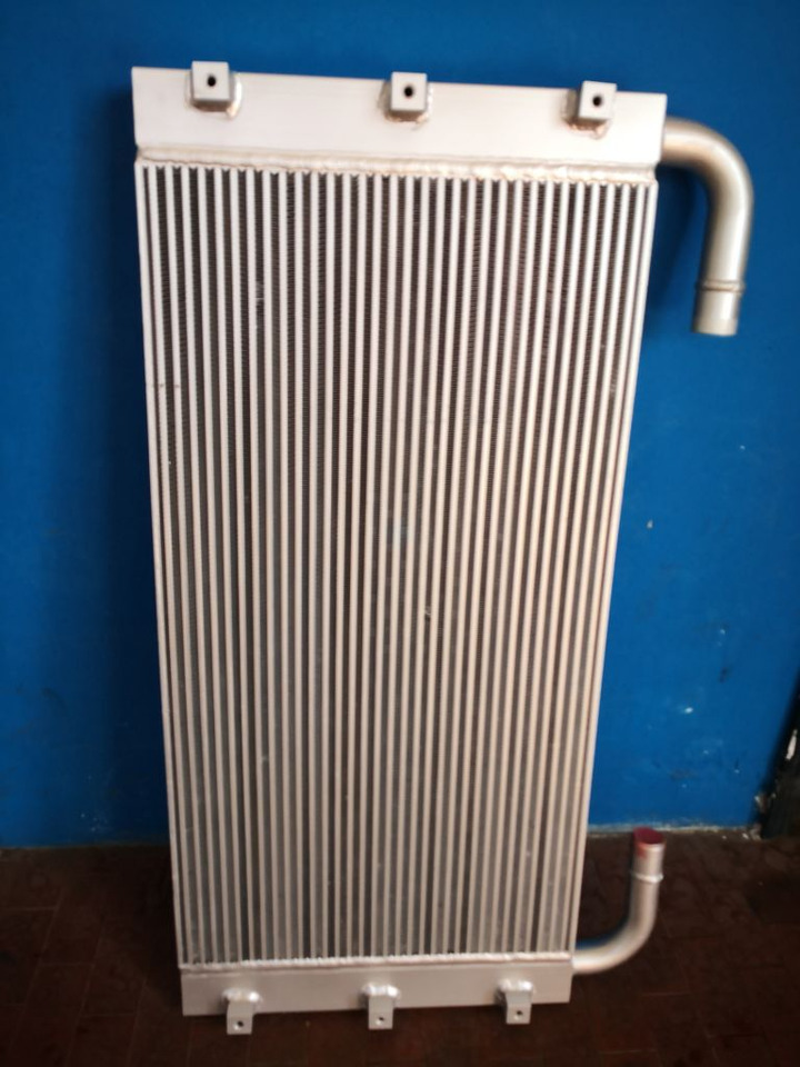 4650356 OILCOOLER HITACHI ZX270.3 280.3 - Радиатор: фото 2 4650356 OILCOOLER HITACHI ZX270.3 280.3 - Радиатор: фото 2