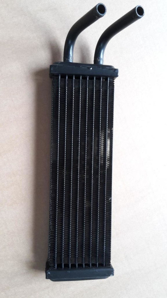 RADIATORE RISCALDAMENTO EVOLUTON B YN20M00107S027 - Радиатор: фото 1 RADIATORE RISCALDAMENTO EVOLUTON B YN20M00107S027 - Радиатор: фото 1