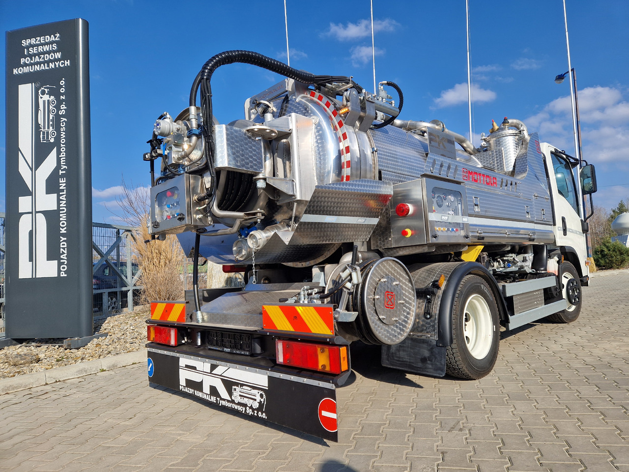 ISUZU  - Ассенизатор: фото 2 ISUZU  - Ассенизатор: фото 2