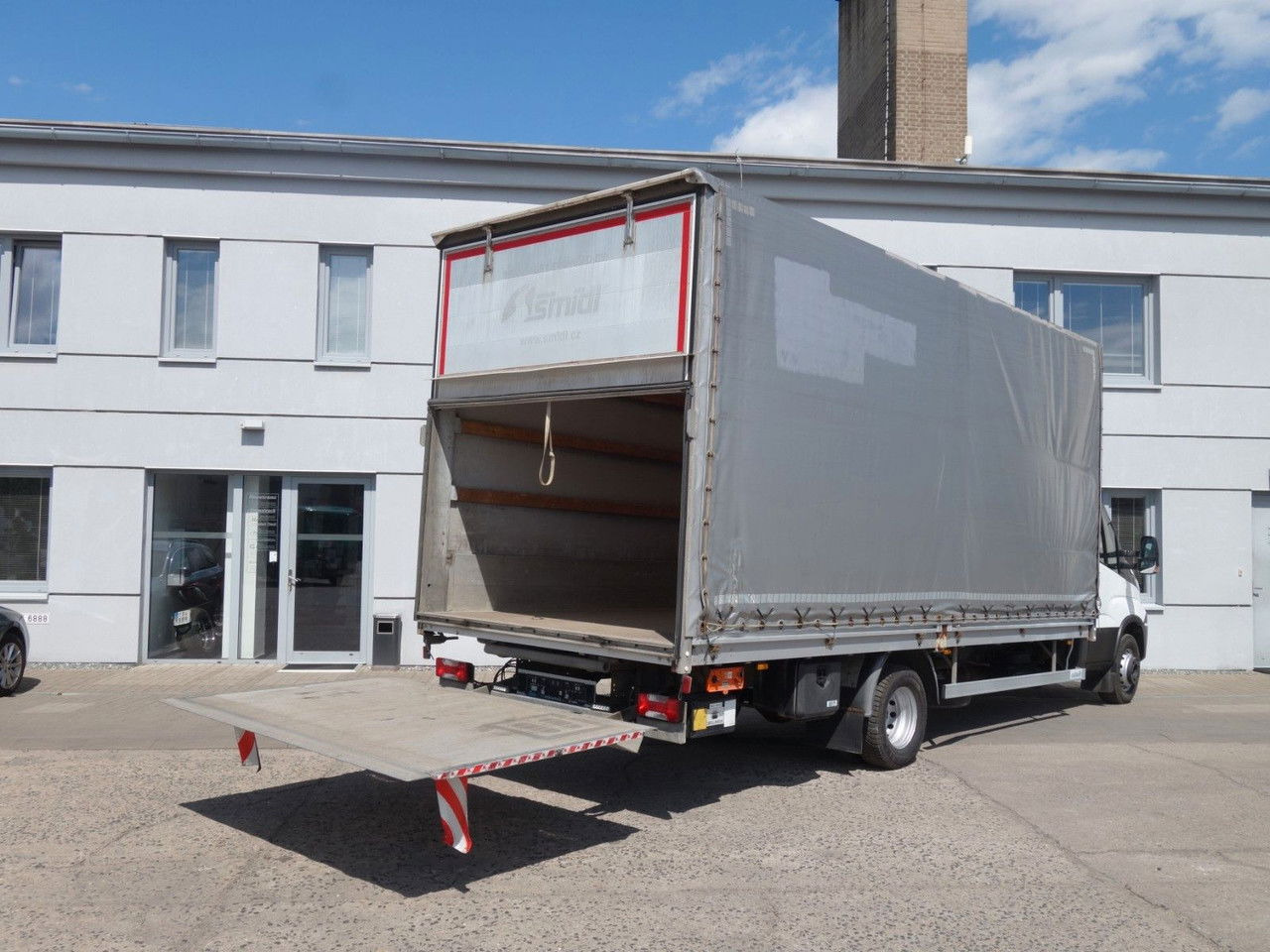 Iveco Daily 70 70C18 mit LBW - Тентованный грузовик: фото 5 Iveco Daily 70 70C18 mit LBW - Тентованный грузовик: фото 5