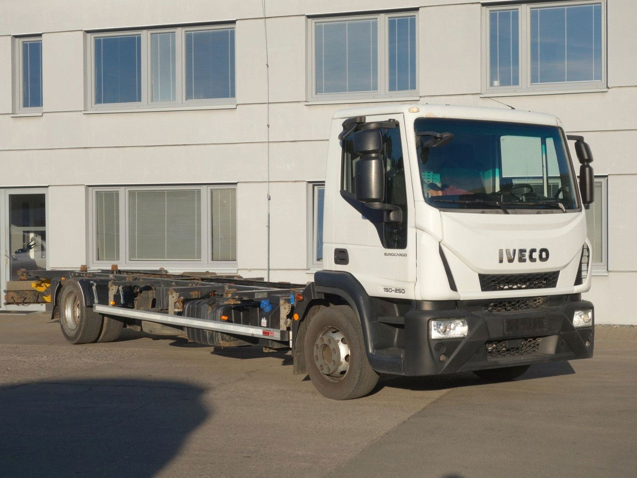Iveco EuroCargo 150 150E 250 Wechselfahrgestel, BDFl - Грузовик-контейнеровоз/ Сменный кузов: фото 2 Iveco EuroCargo 150 150E 250 Wechselfahrgestel, BDFl - Грузовик-контейнеровоз/ Сменный кузов: фото 2