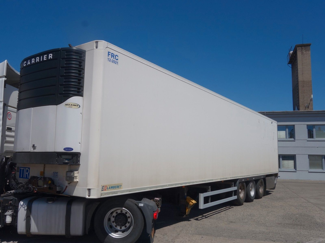 Lamberet LVF S3 mit Carrier 1300, 2.400 BtS. - Полуприцеп-рефрижератор: фото 1 Lamberet LVF S3 mit Carrier 1300, 2.400 BtS. - Полуприцеп-рефрижератор: фото 1