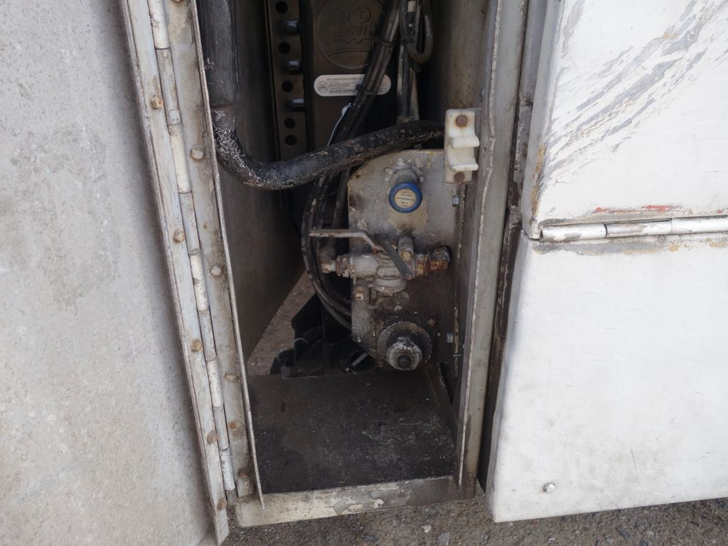 Полуприцеп-цистерна Schwarzmüller TSL 3/E  Diesel/Benzin  7 Kammern: фото 11