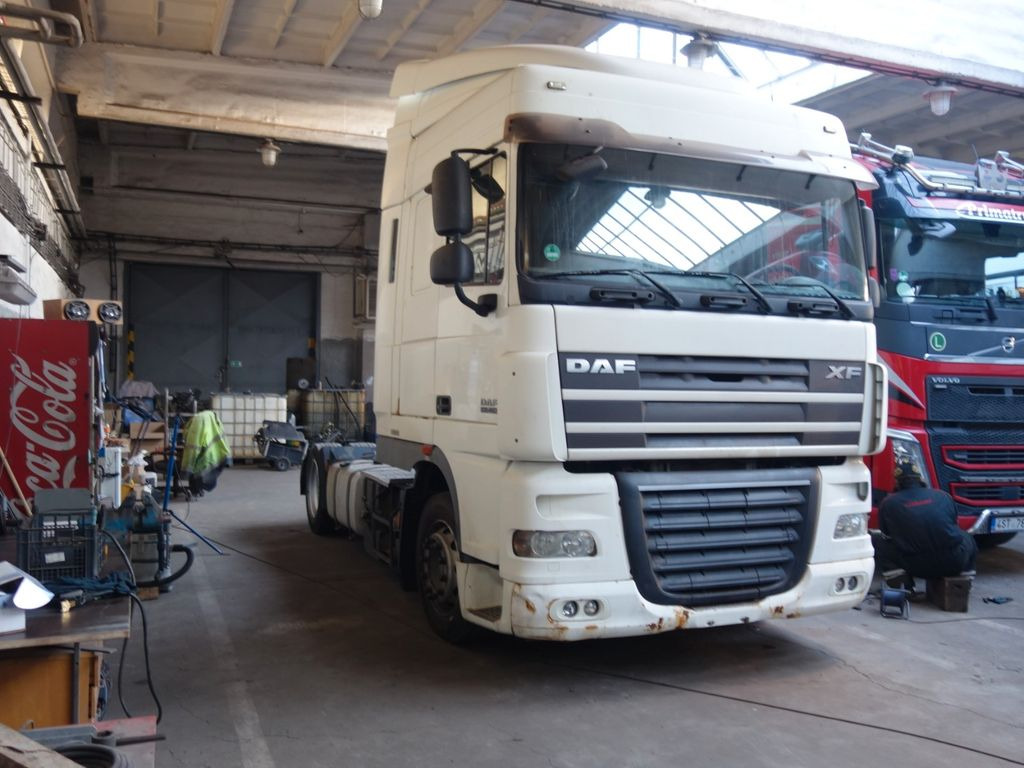 DAF XF 460 SC LD, Motorschaden - Тягач: фото 2 DAF XF 460 SC LD, Motorschaden - Тягач: фото 2