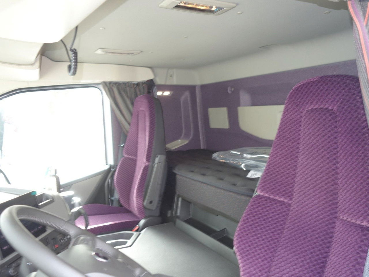 Volvo FM 13 460 Neue, Retarder , Euro Lohr 2018 в лизинг Volvo FM 13 460 Neue, Retarder , Euro Lohr 2018: фото 23