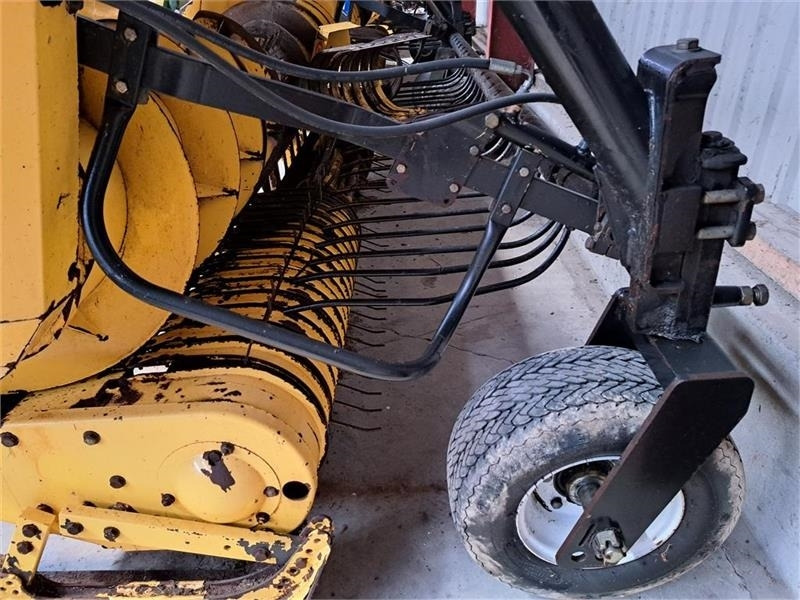 New Holland 355 W Græspick-up - Оборудование для кормоуборочного комбайна: фото 3 New Holland 355 W Græspick-up - Оборудование для кормоуборочного комбайна: фото 3