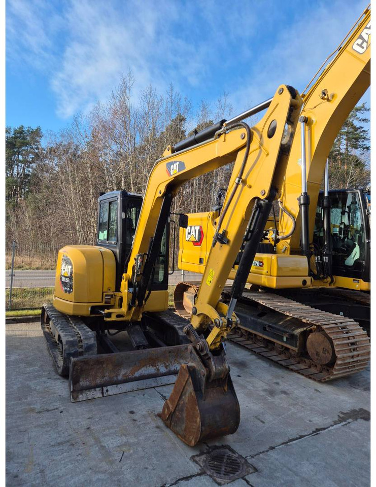 CAT 305.5E2CR - Гусеничный экскаватор: фото 2 CAT 305.5E2CR - Гусеничный экскаватор: фото 2