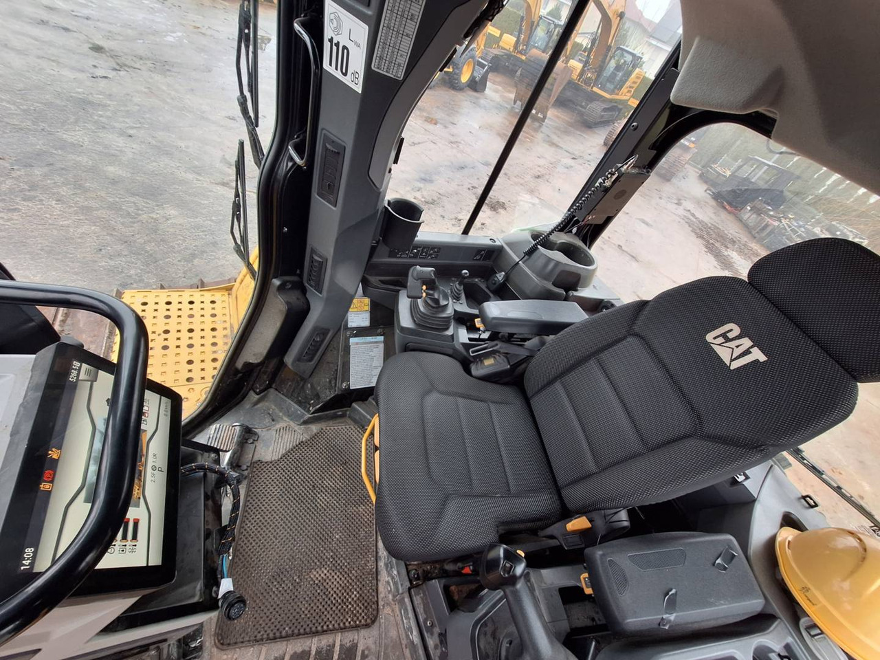 Бульдозер CAT D5 LGP: фото 11