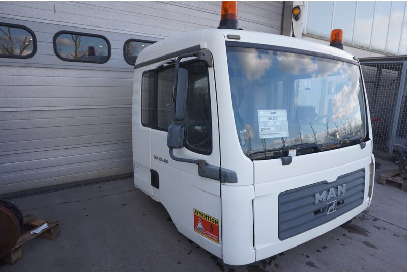 MAN F99L17 TGA 81.60000-7838 - Кабина и интерьер для Грузовиков: фото 2 MAN F99L17 TGA 81.60000-7838 - Кабина и интерьер для Грузовиков: фото 2