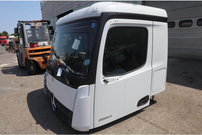 Mercedes-Benz AROCS M-CAB CLASSICSPACE 2.3M - Кабина и интерьер для Грузовиков: фото 2 Mercedes-Benz AROCS M-CAB CLASSICSPACE 2.3M - Кабина и интерьер для Грузовиков: фото 2