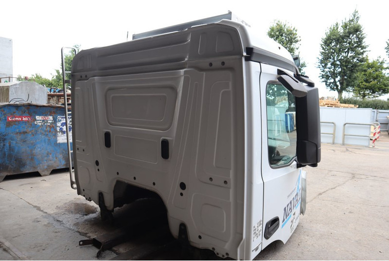 Mercedes-Benz S-CAB MP4 CLASSIS 320MM - Кабина и интерьер для Грузовиков: фото 4 Mercedes-Benz S-CAB MP4 CLASSIS 320MM - Кабина и интерьер для Грузовиков: фото 4