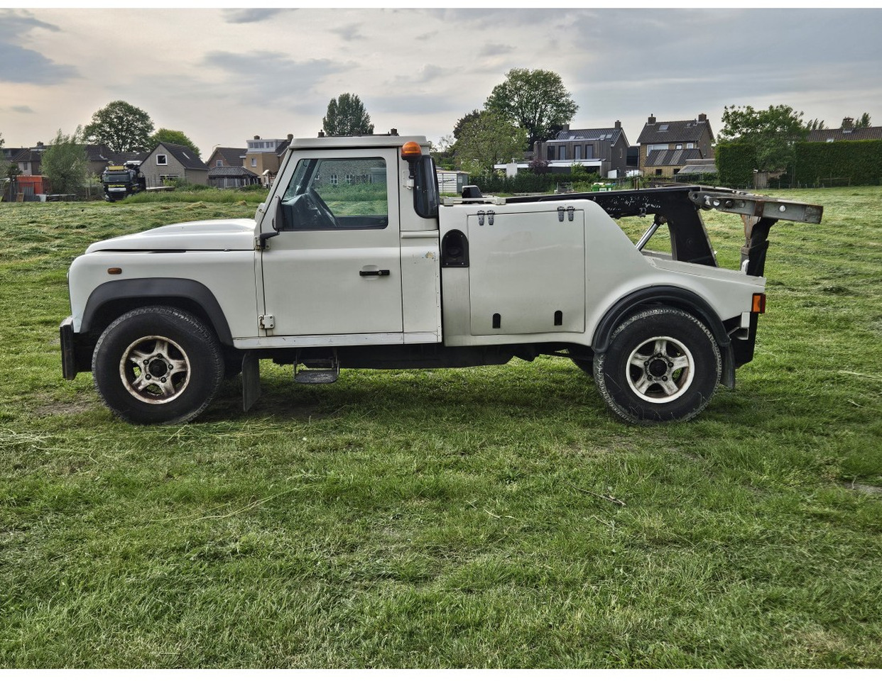 Land Rover Defender Breaking down vehicle - Легковой автомобиль: фото 3 Land Rover Defender Breaking down vehicle - Легковой автомобиль: фото 3