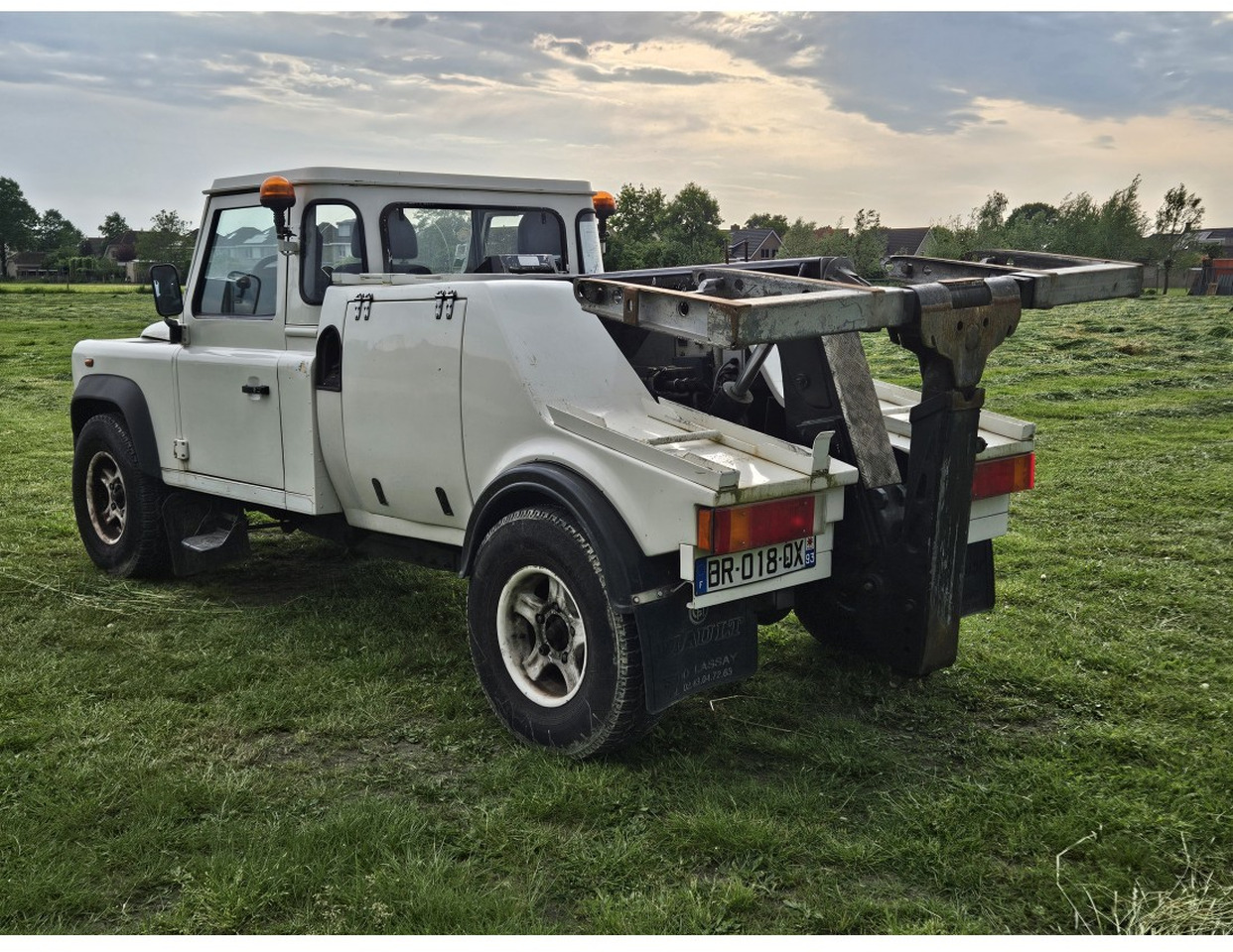 Land Rover Defender Breaking down vehicle - Легковой автомобиль: фото 4 Land Rover Defender Breaking down vehicle - Легковой автомобиль: фото 4