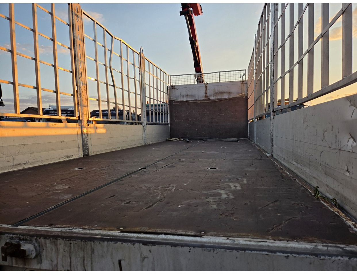 Грузовик бортовой/ Платформа, Автоманипулятор Renault C 280 4X2 Palfinger PK12002 EH Kran Crane Remote Control Automat flatbed truck: фото 6 Грузовик бортовой/ Платформа, Автоманипулятор Renault C 280 4X2 Palfinger PK12002 EH Kran Crane Remote Control Automat flatbed truck: фото 6