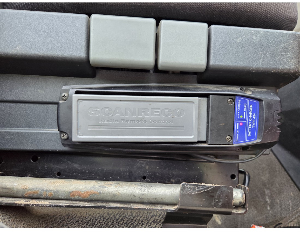 Грузовик бортовой/ Платформа, Автоманипулятор Renault Kerax 430 8X4 Flatbed Crane Palfinger PK26002EH 26 ton 5 Extensions *Retarder: фото 12 Грузовик бортовой/ Платформа, Автоманипулятор Renault Kerax 430 8X4 Flatbed Crane Palfinger PK26002EH 26 ton 5 Extensions *Retarder: фото 12