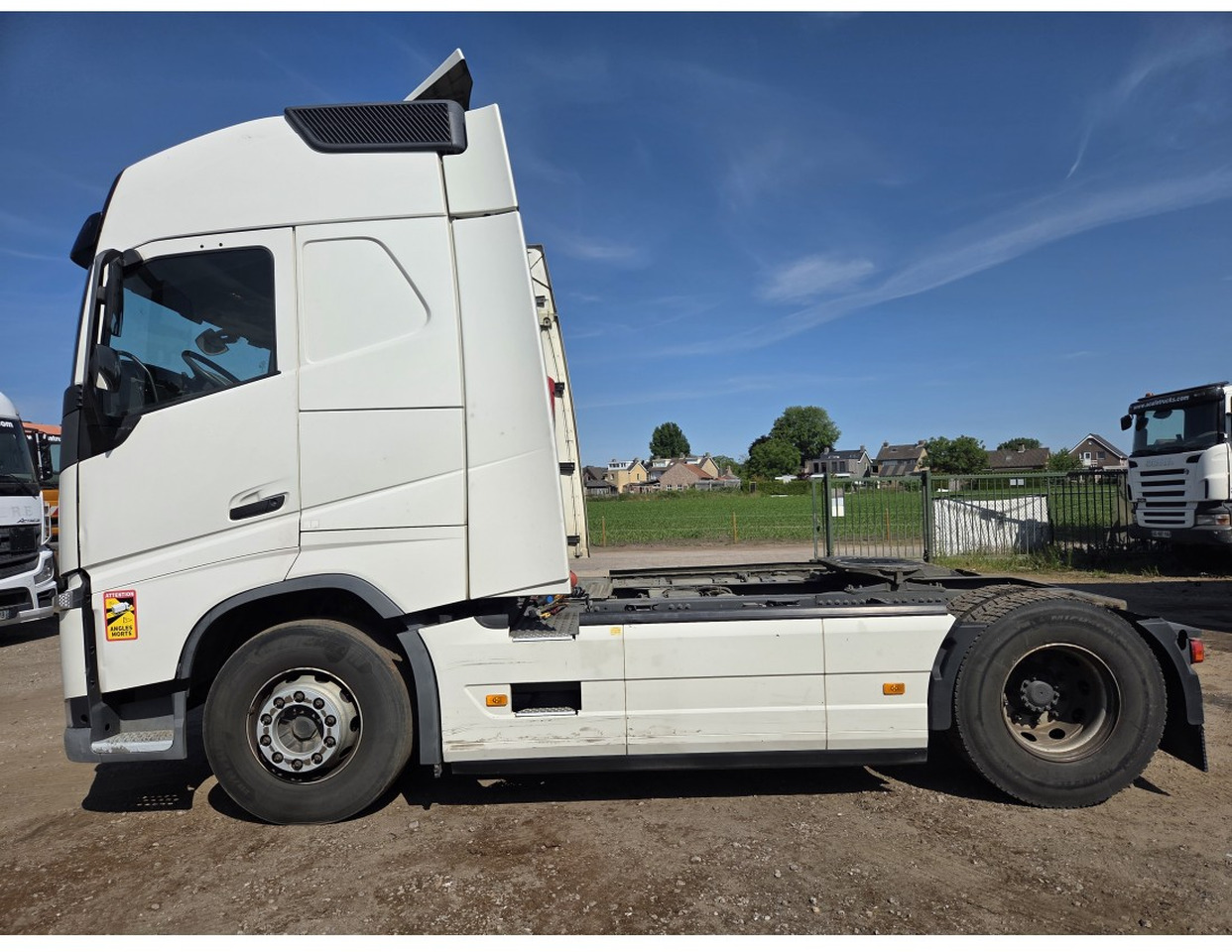 VOLVO FH 500 4X2 TRACTOR UNIT 2 TANKS VEB+ - Тягач: фото 3 VOLVO FH 500 4X2 TRACTOR UNIT 2 TANKS VEB+ - Тягач: фото 3
