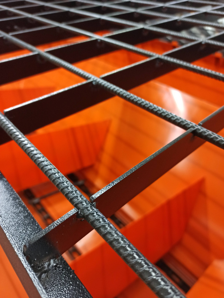 TICAB Sand and Salt Spreader,6/9mᵌ,9/12t of sand,Manufaсturer - Коммунальная/ Специальная техника: фото 3 TICAB Sand and Salt Spreader,6/9mᵌ,9/12t of sand,Manufaсturer - Коммунальная/ Специальная техника: фото 3