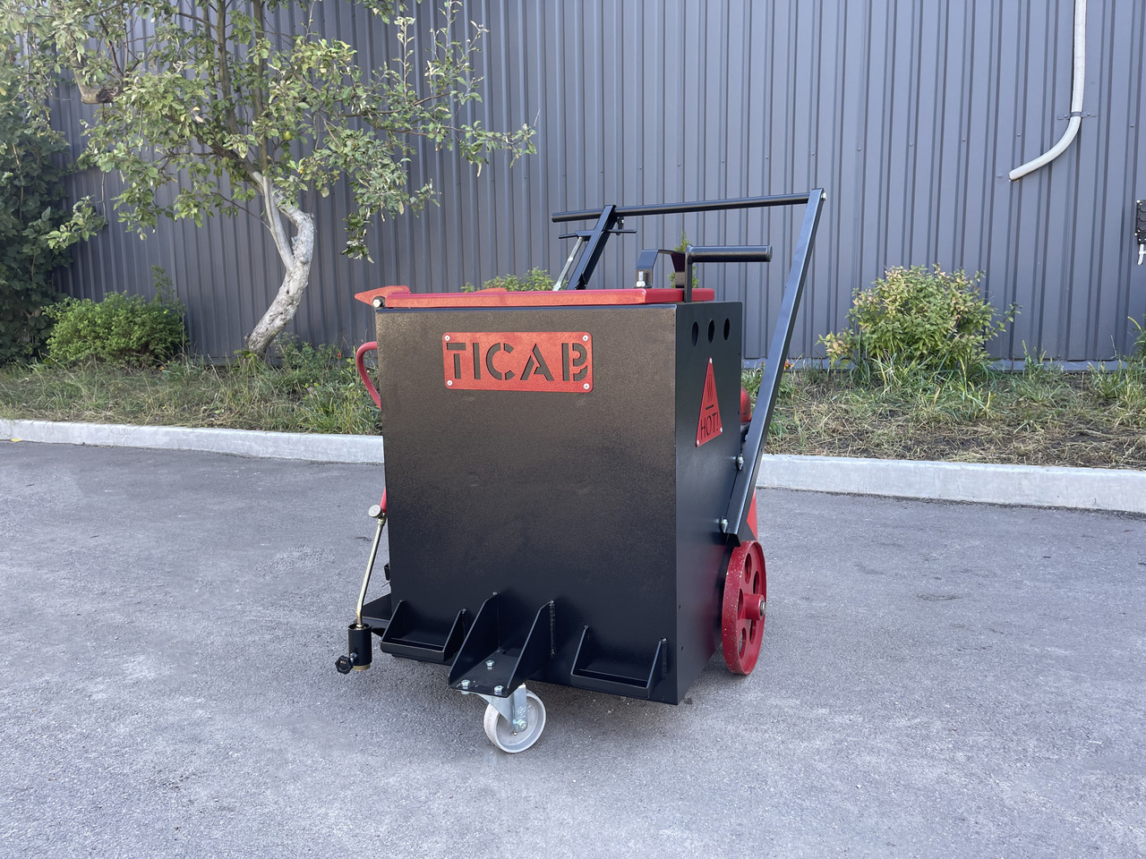 TICAB Manufacturer, Mini Crack Sealing Machine , 70L - Гудронатор: фото 3 TICAB Manufacturer, Mini Crack Sealing Machine , 70L - Гудронатор: фото 3