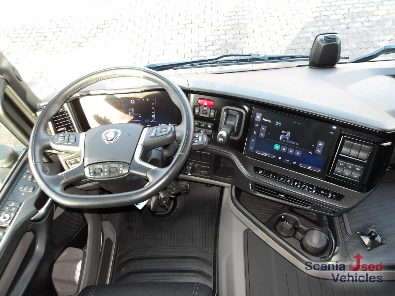 SCANIA R 460 EB - MEGA - HIGHLINE - 2x TANKs - ACC - Тягач: фото 2 SCANIA R 460 EB - MEGA - HIGHLINE - 2x TANKs - ACC - Тягач: фото 2