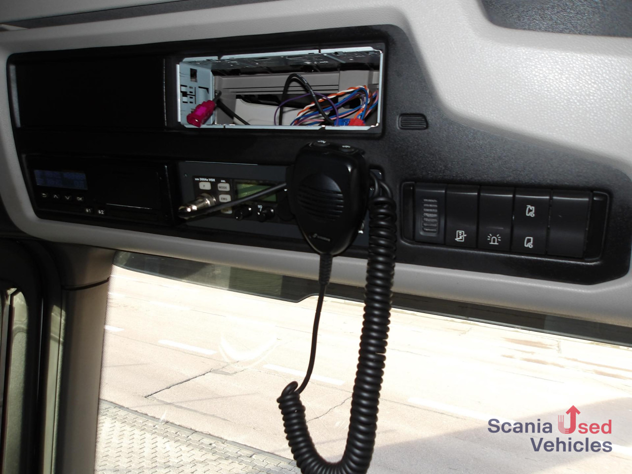 SCANIA R 460 NA - HYDRAULIK - HIGHLINE - 2x TANKs - ACC - - Тягач: фото 3 SCANIA R 460 NA - HYDRAULIK - HIGHLINE - 2x TANKs - ACC - - Тягач: фото 3