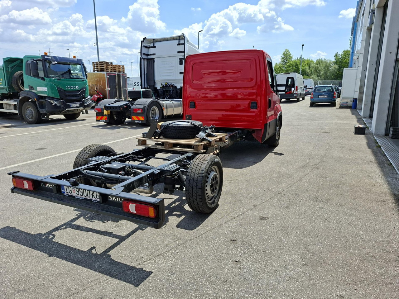 IVECO Daily 35C21HA8/P - Грузовик-шасси: фото 3 IVECO Daily 35C21HA8/P - Грузовик-шасси: фото 3
