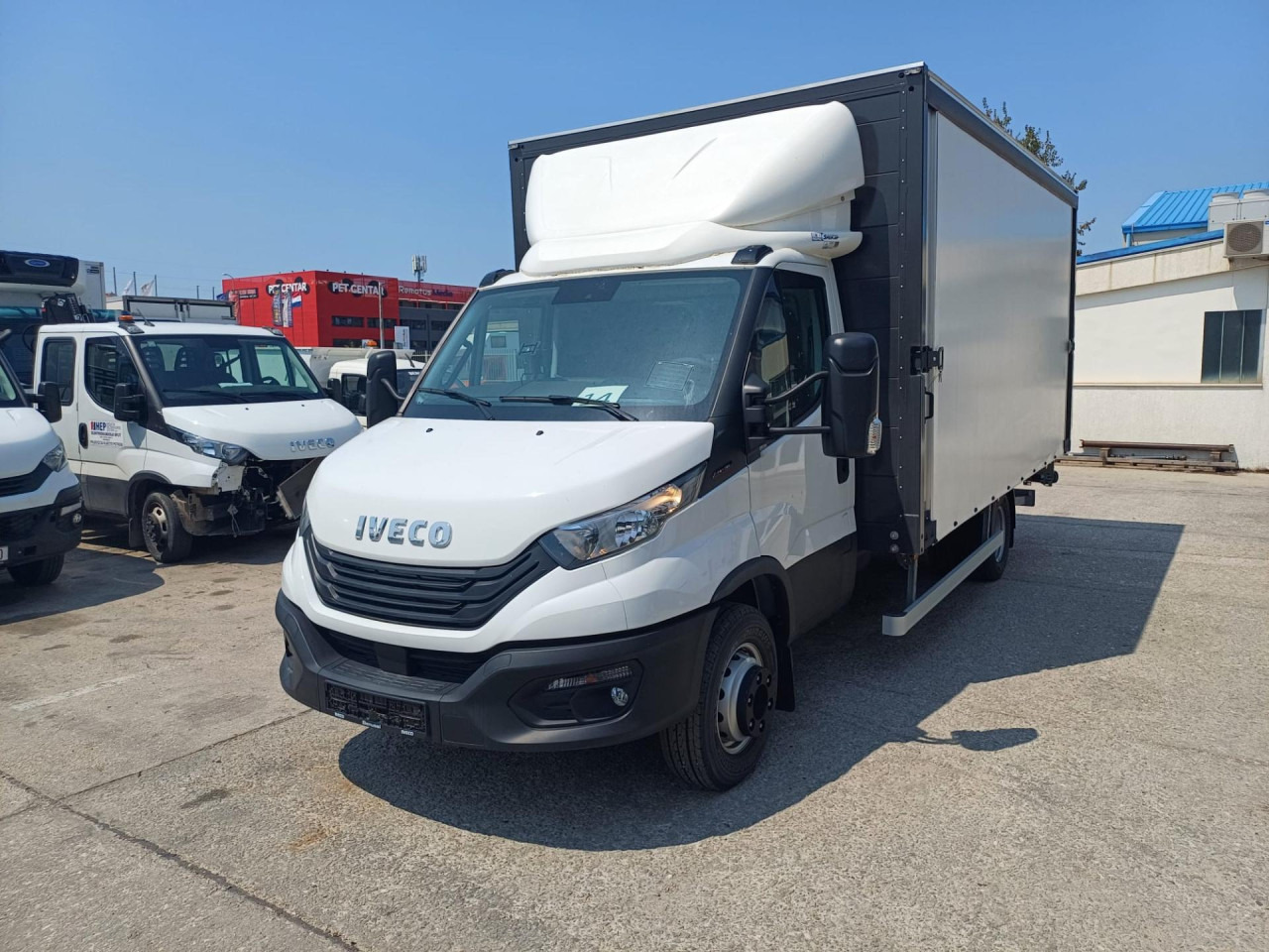 IVECO Daily 70C18H - Тентованный фургон: фото 1 IVECO Daily 70C18H - Тентованный фургон: фото 1