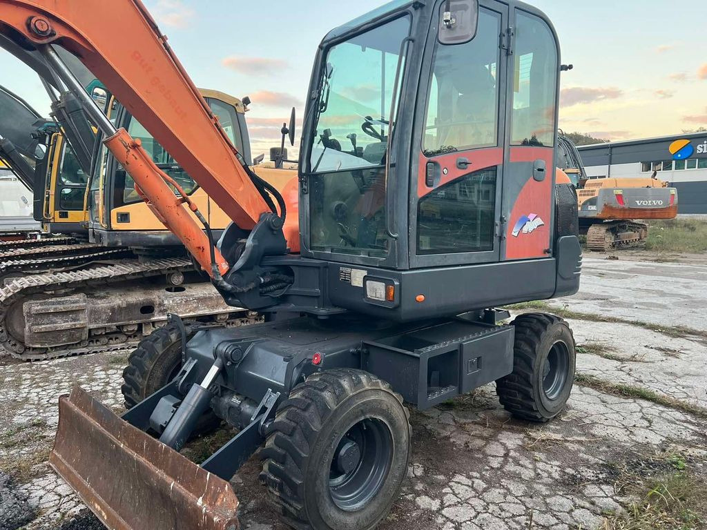Doosan S55W-V Plus, 4800hours - Колёсный экскаватор: фото 2 Doosan S55W-V Plus, 4800hours - Колёсный экскаватор: фото 2