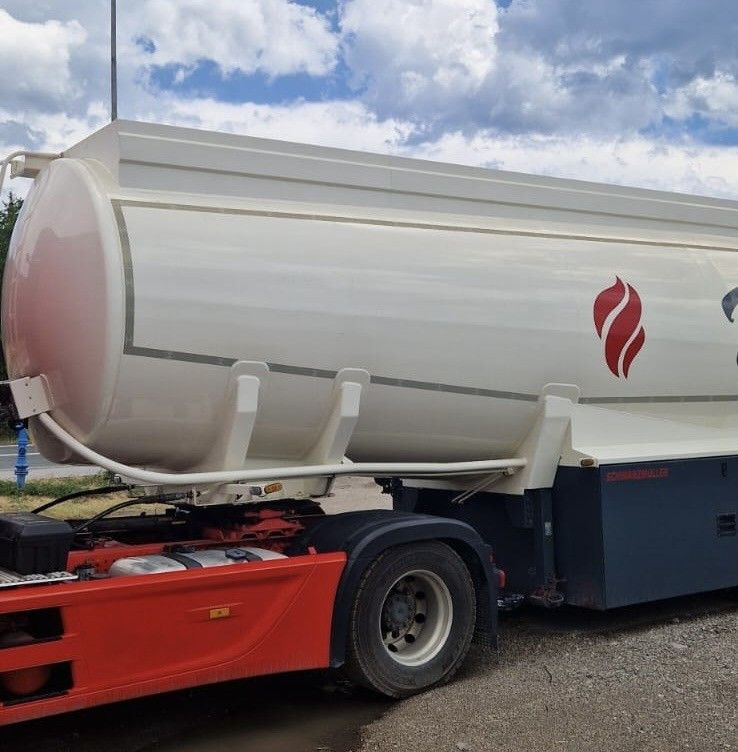Schwarzmüller ADR, Diesel/Benzin Treibstoff, oben/unten, 3Kamm - Полуприцеп-цистерна: фото 2 Schwarzmüller ADR, Diesel/Benzin Treibstoff, oben/unten, 3Kamm - Полуприцеп-цистерна: фото 2