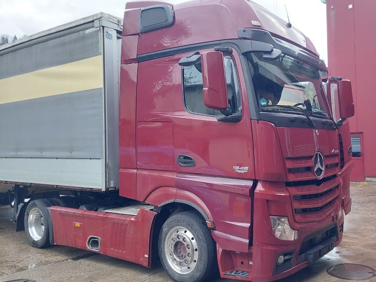 Mercedes-Benz Actros 1848 4x2, E6,Lowliner,verstellbare Sattel - Тягач: фото 1 Mercedes-Benz Actros 1848 4x2, E6,Lowliner,verstellbare Sattel - Тягач: фото 1