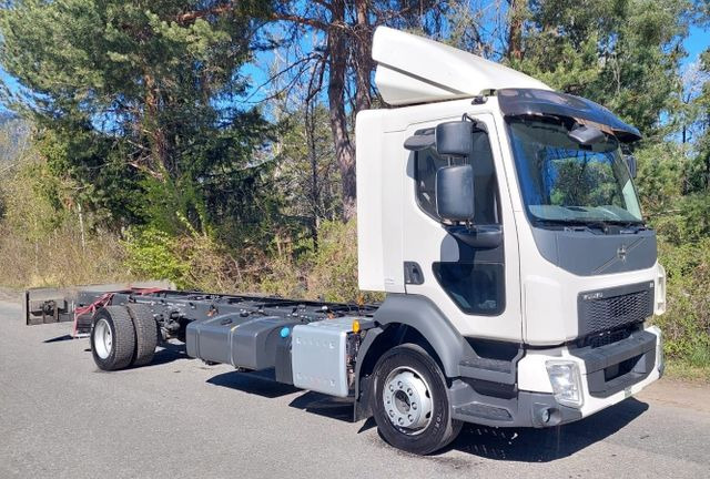 Volvo FL280 4x2, E6, Wohnwagen + 2 Pferdeplaetze Volvo FL280 4x2, E6, 7.40m Chassis, Fahrgestell - Коневоз: фото 3 Volvo FL280 4x2, E6, Wohnwagen + 2 Pferdeplaetze Volvo FL280 4x2, E6, 7.40m Chassis, Fahrgestell - Коневоз: фото 3