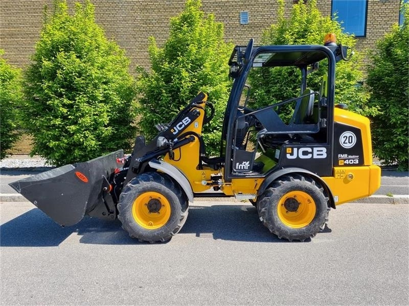 JCB 403 AGRI - Компактный фронтальный погрузчик: фото 4 JCB 403 AGRI - Компактный фронтальный погрузчик: фото 4
