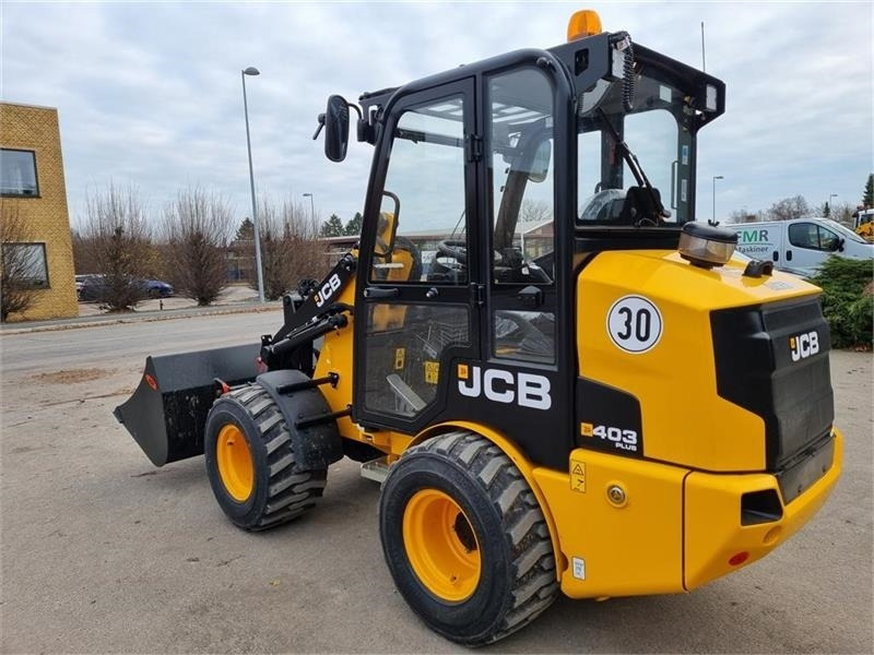 JCB 403 AGRI Plus model - Компактный фронтальный погрузчик: фото 5 JCB 403 AGRI Plus model - Компактный фронтальный погрузчик: фото 5