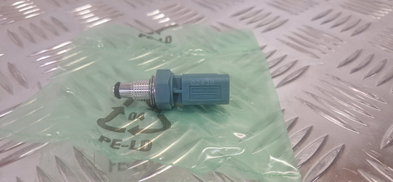 Delphi CR Temperature Sensor - Двигатель и запчасти для Строительной техники: фото 4 Delphi CR Temperature Sensor - Двигатель и запчасти для Строительной техники: фото 4